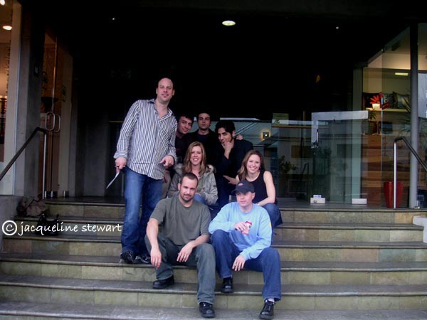 600x450 pixels (43K)